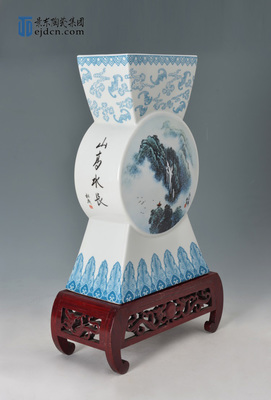 150件《奇峰蘭苑》鑲器瓶 工藝美術(shù)的匠心獨(dú)運(yùn)與設(shè)計(jì)之美